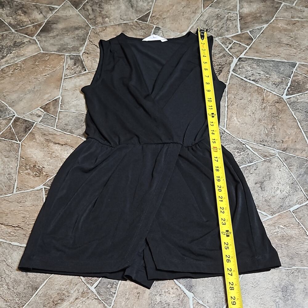 BCBGeneration V-Neck Surplice Skort Romper Black XXS - Picture 8 of 11
